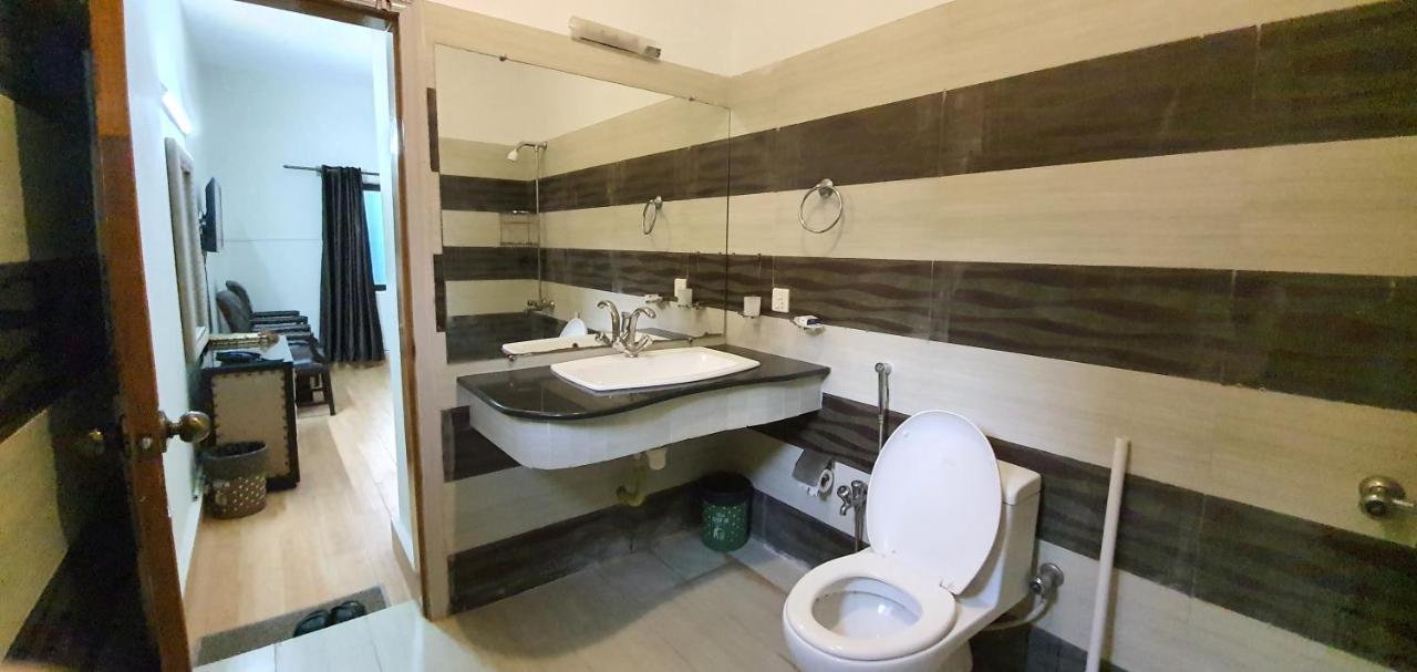 Infinity Villa Islamabad Eksteriør billede