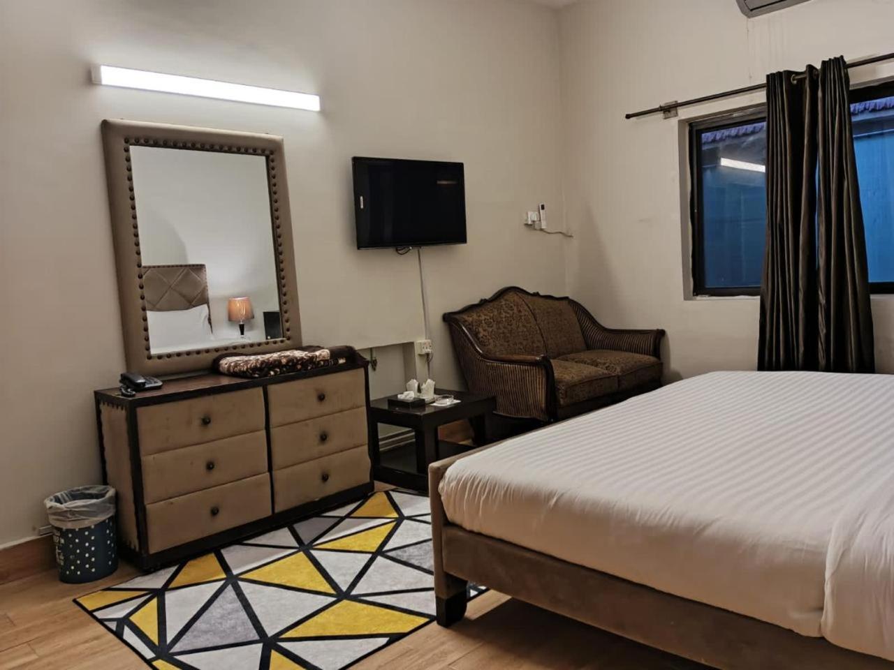 Infinity Villa Islamabad Eksteriør billede